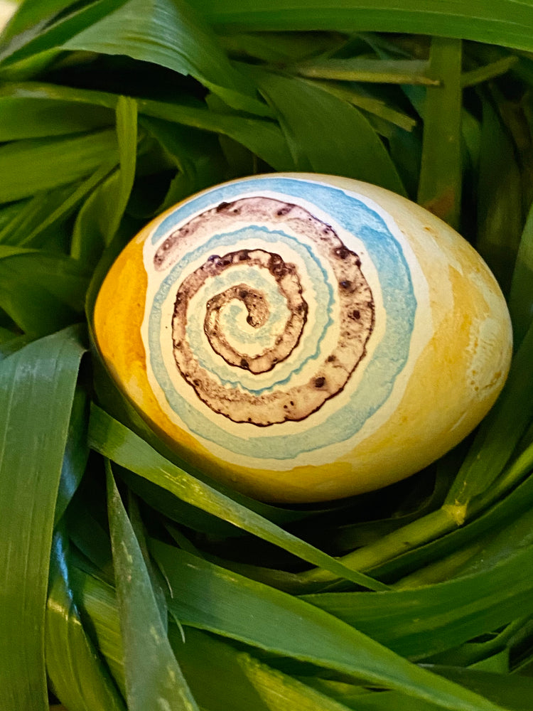 Earth Pigments on Spring Eggs!
